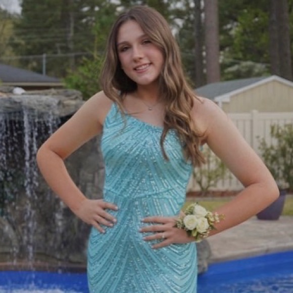 Dillards Prom Dress, size 9/10 - Picture 1 of 7